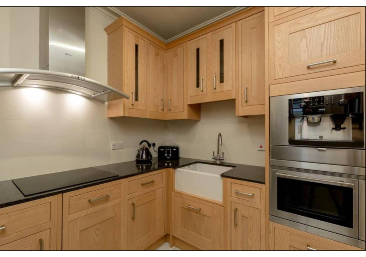 Joivy Boutique Apt With Patio In New Town EDI Exterior foto