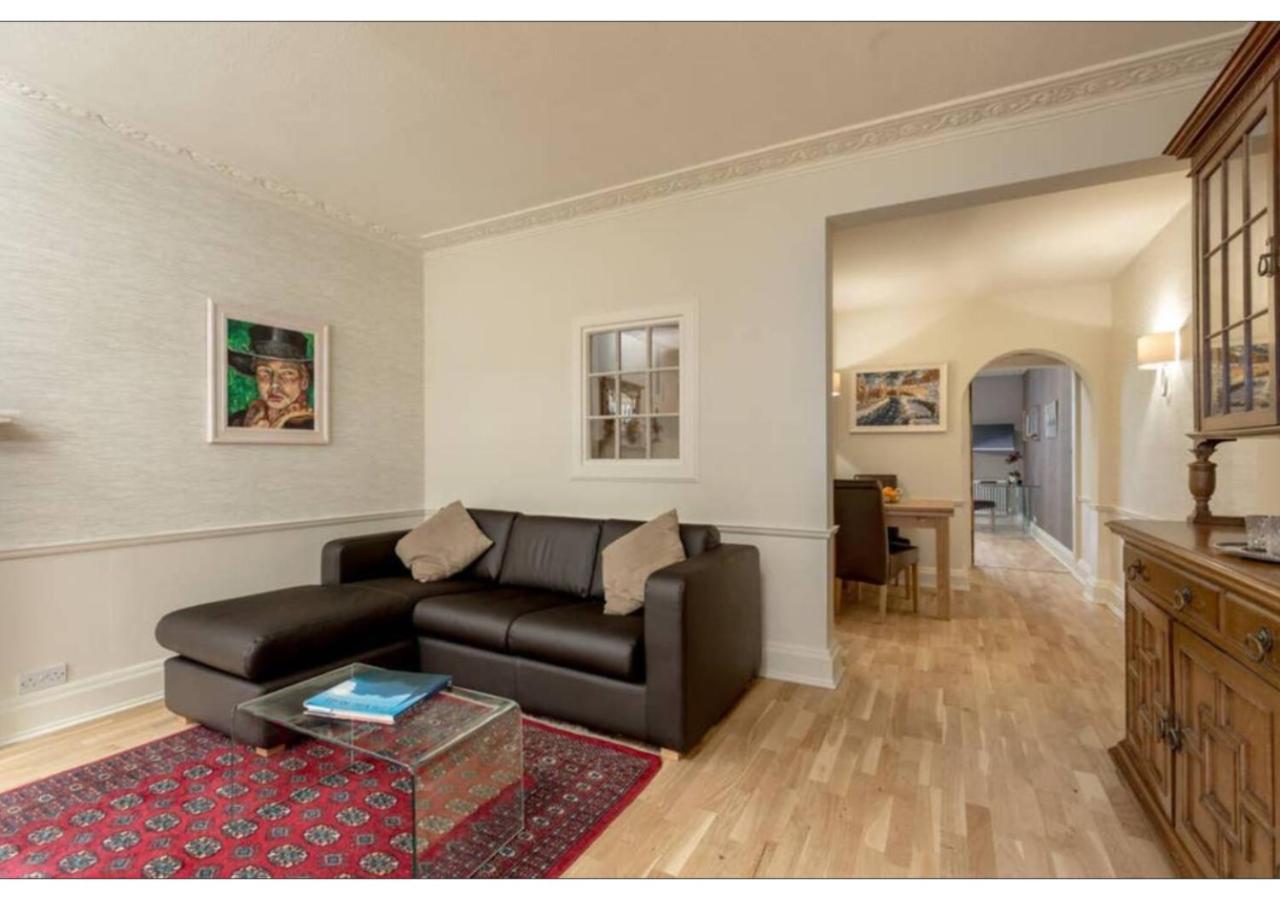 Joivy Boutique Apt With Patio In New Town EDI Exterior foto